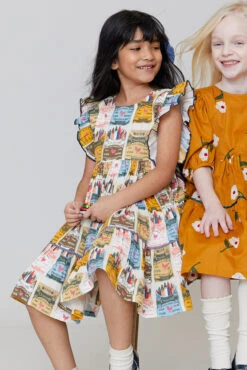 Pink Chicken Girls Dress Kit Multi Crayons (Size 8 Left)