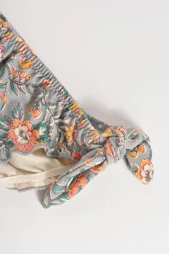 Girls Swim Louise Misha Zakata Set -Deals New Girls Wear Store zakata girls bikini 2 water flowers 4e95c62f e662 4b2b ad35 f8db17ce776e